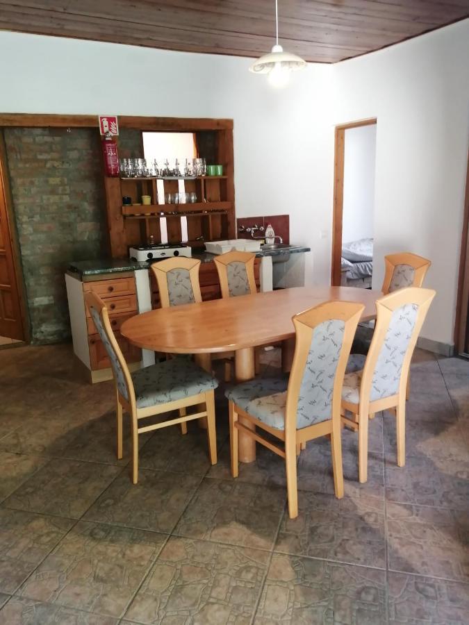 Lisztes Apartman 자르마디 외부 사진
